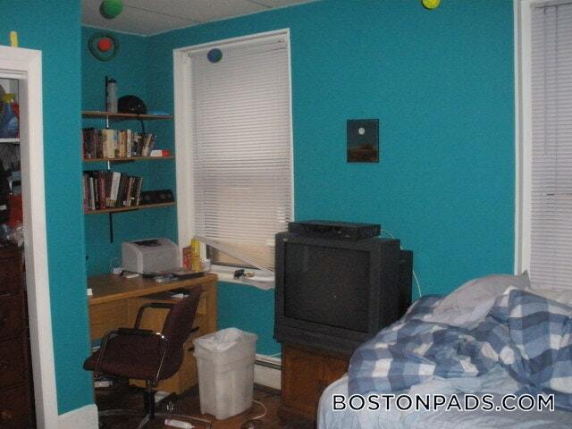 Building Photo - 11 Aberdeen St