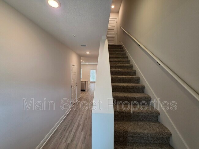 Building Photo - 9011 Golden Eye Dr