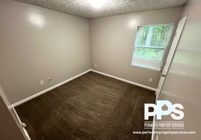 Building Photo - 5917 Summerglen Ln