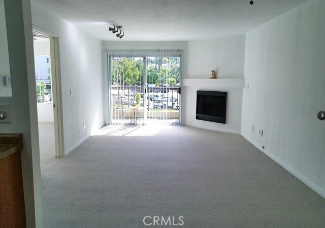 Building Photo - 21500 Burbank Blvd