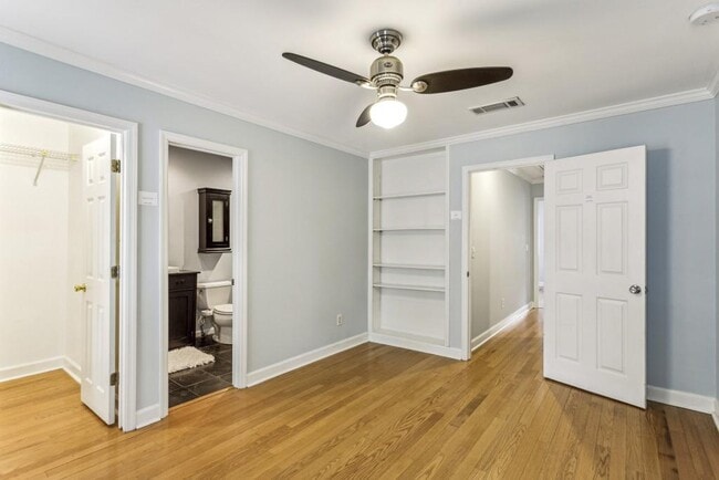 Building Photo - 1002 Defoors Landing NW