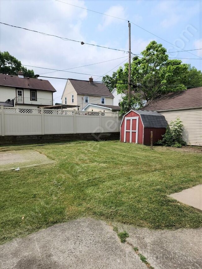 Building Photo - 3 Bedroom West Toledo Home for Rent