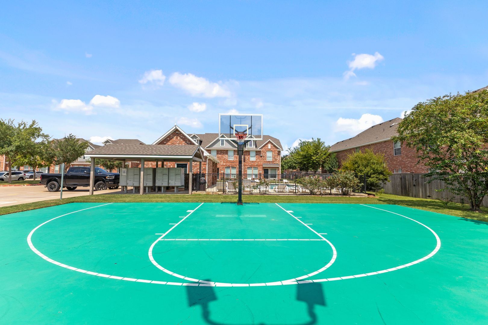 Building Photo - 3 Bed Available at Waterwood Townhome Complex!