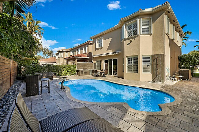 Building Photo - 7167 Ivy Crossing Ln