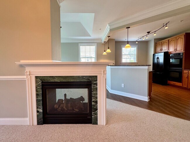 Building Photo - 2 Bedroom | 2 Bathroom Corner Unit Townhom...