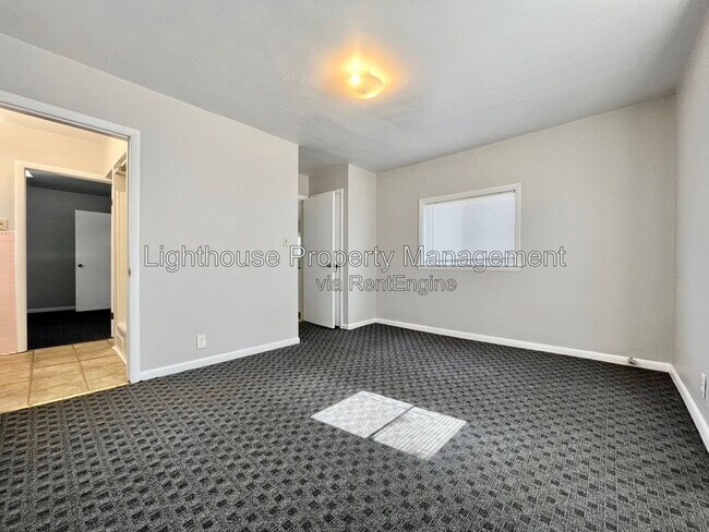 Building Photo - 1165 W Dale Ave