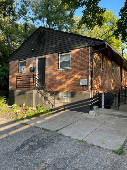 Building Photo - 7901 Camargo Rd