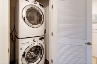 Washer / Dryer - 910 M St NW