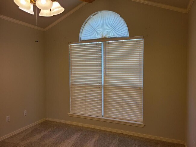 Building Photo - #4 Mulligan Circle