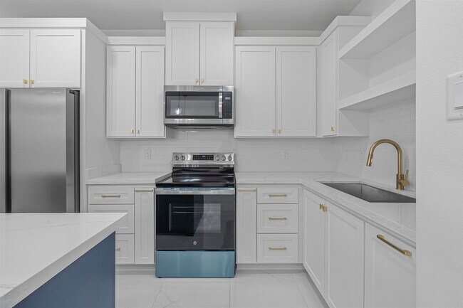 Building Photo - 3911 Yoyis St