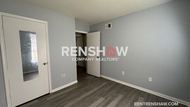 Building Photo - 3272 Sweet Springs Dr