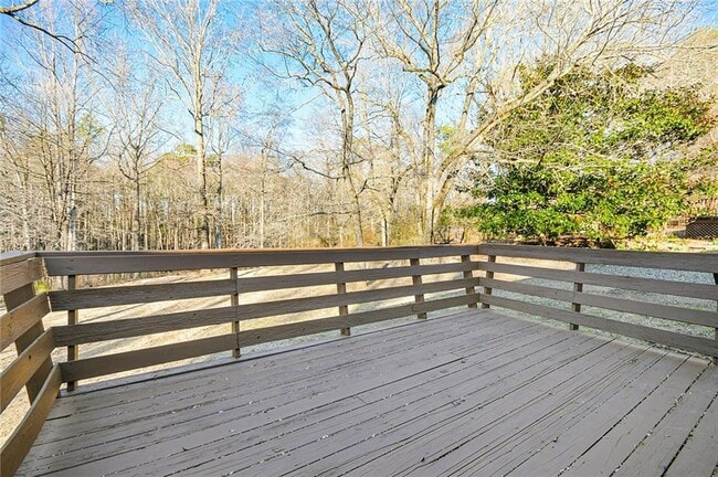 Building Photo - 5041 Alexander Ave