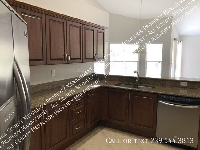Building Photo - 8223 Breton Cir