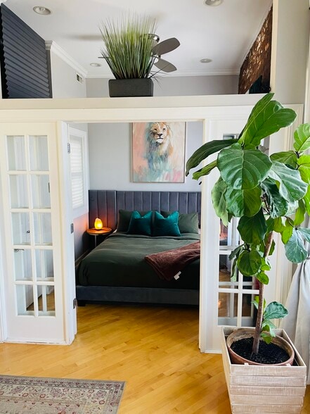 Bedroom - 1618 S Washtenaw Ave