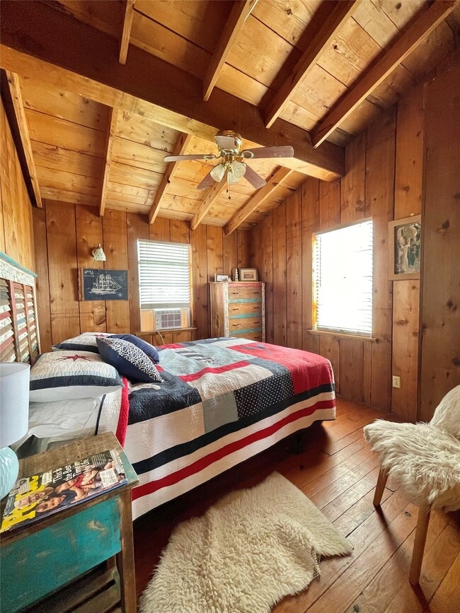 Building Photo - 1111 Surf Dr