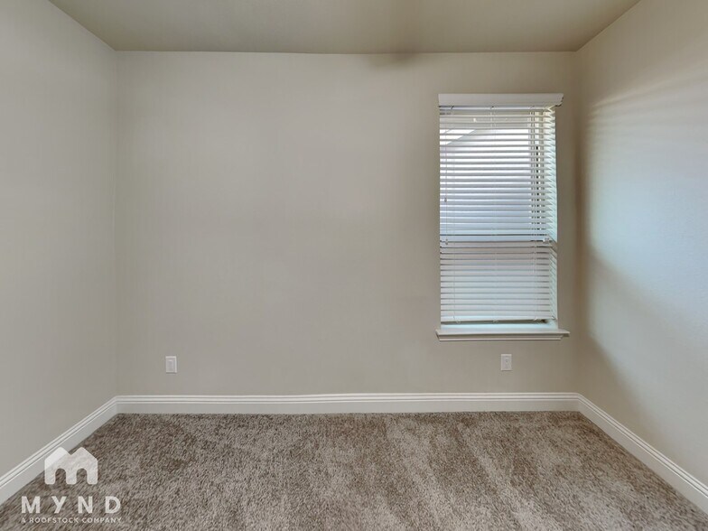 Building Photo - 4144 Riverside Dr