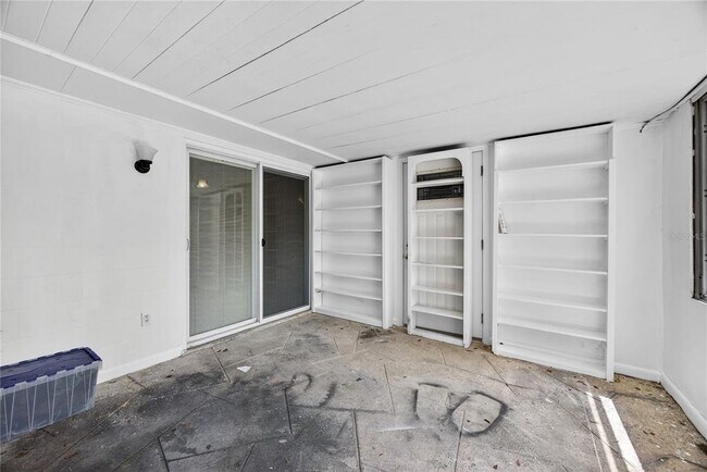 Building Photo - 2502 Vine St