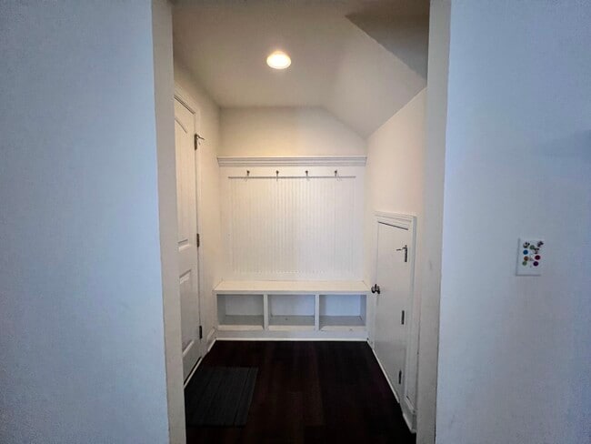 Building Photo - 1214 Alston Forest Dr