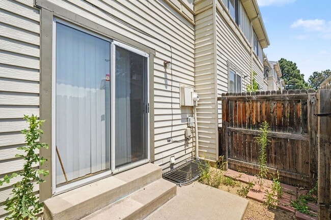 Building Photo - 17649 E Loyola Dr