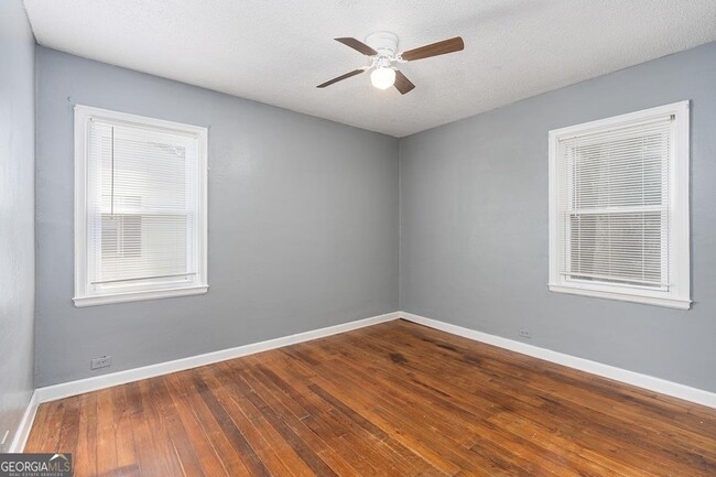 Building Photo - 419 Chamlee Dr