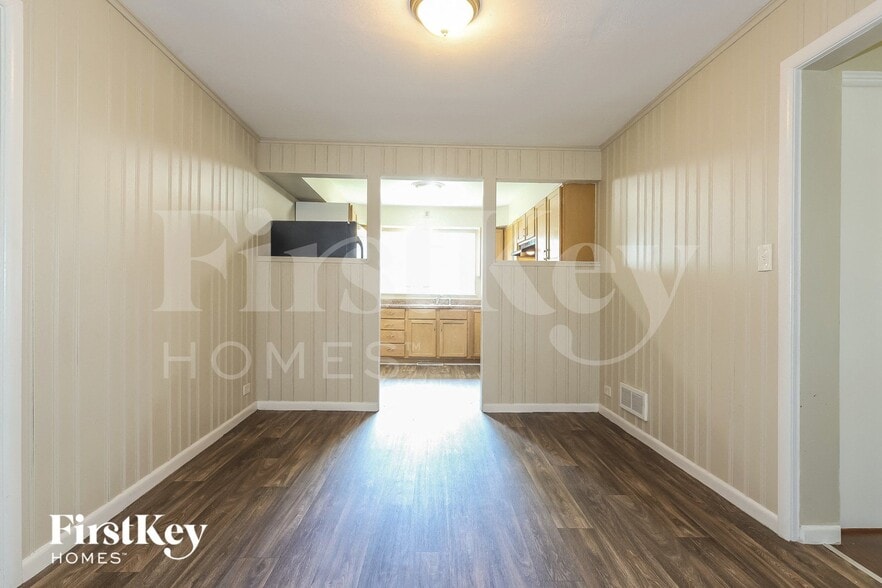 Building Photo - 544 N Aldine St