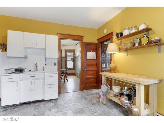 Building Photo - 3 br, 1 bath House - 474 Thomas Ave