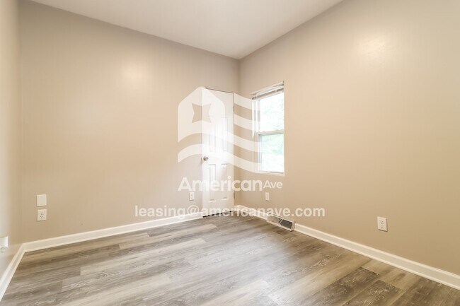 Building Photo - 1738 Marne Ave
