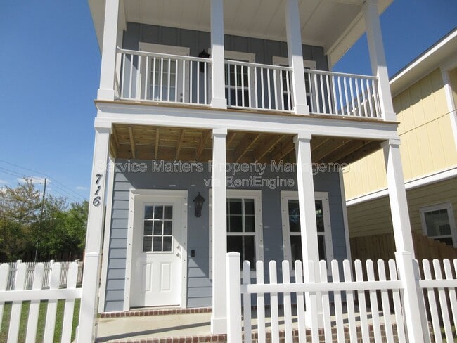 Building Photo - 716 W Intendencia St