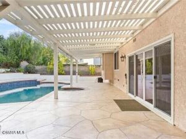 Building Photo - Beautiful 5-Bedroom Home in Westlake Village