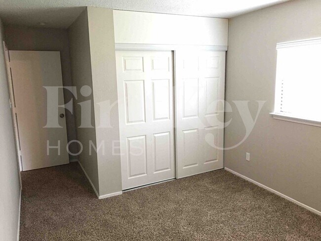 Building Photo - 2510 Bentley Dr