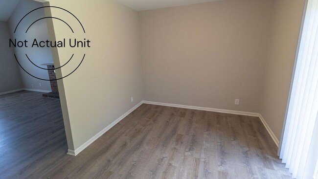 Building Photo - 7220 N Moberly Dr