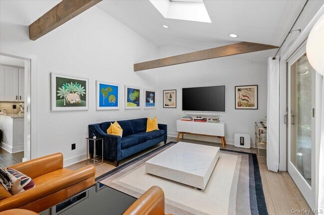 Building Photo - 94 Hands Creek Rd