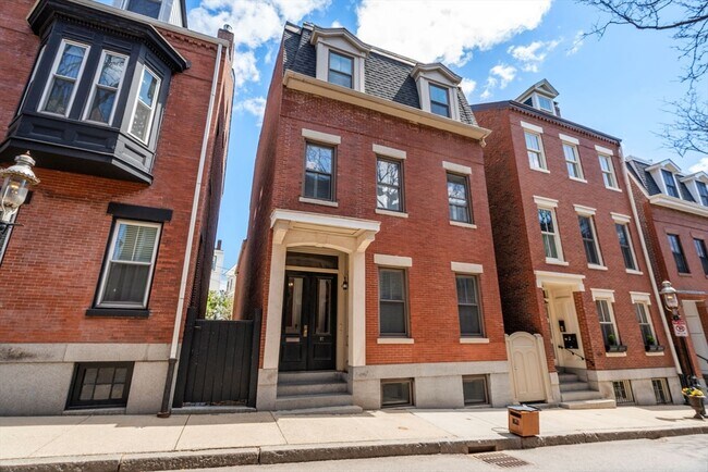 Building Photo - 37 Mt Vernon St