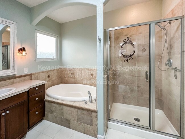 Building Photo - 9259 W Olivia St