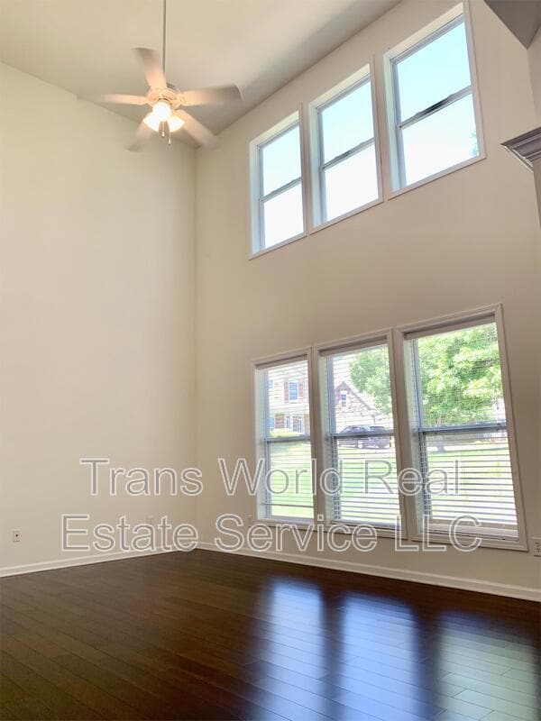 Building Photo - 2202 Jasmine Glen Dr