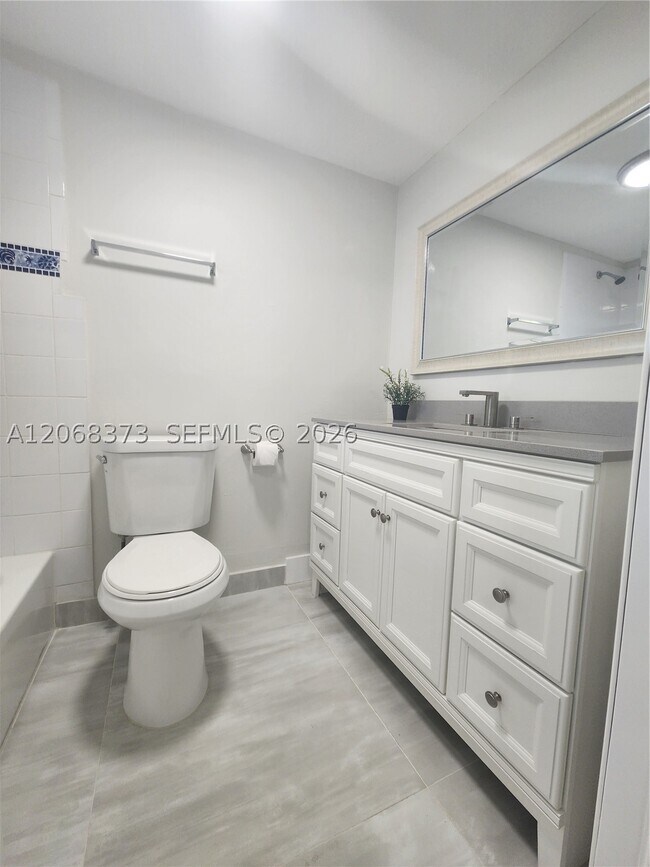 Building Photo - 8550 SW 109th Ave