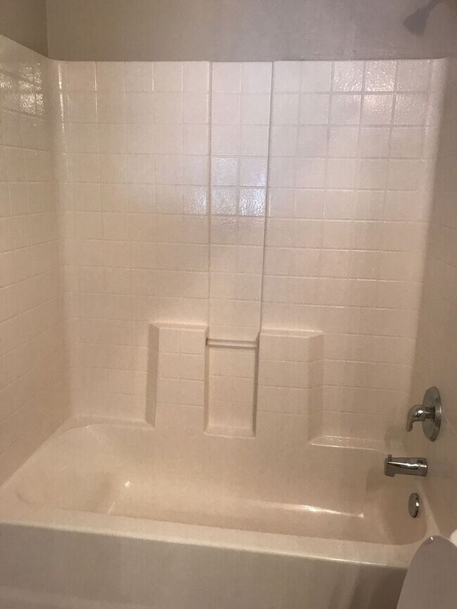 Building Photo - Spacious Marana Living with Loft & Low-Maintenance Appeal