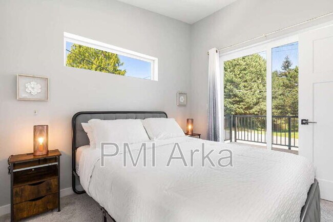 Building Photo - 1415 SW 148th St