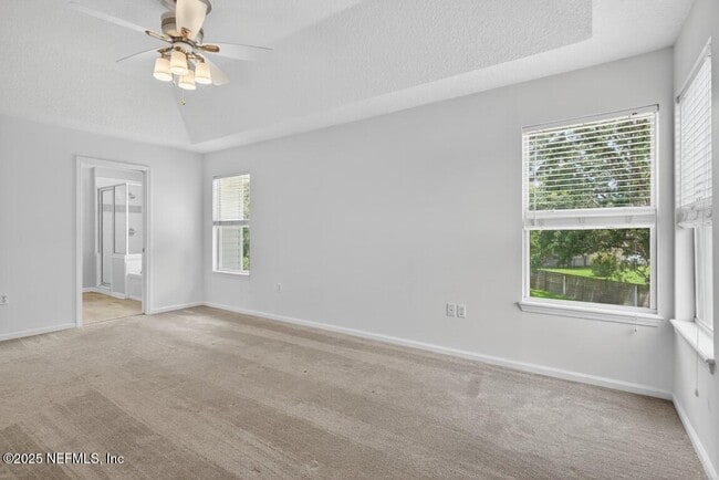 Building Photo - 12887 Dunns View Dr