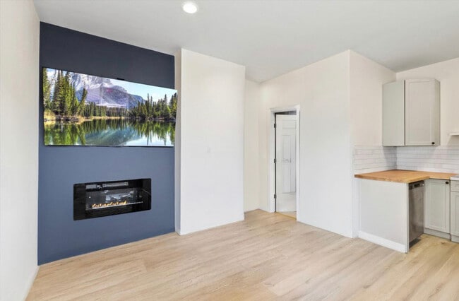 Building Photo - 1528 Wilford Ave