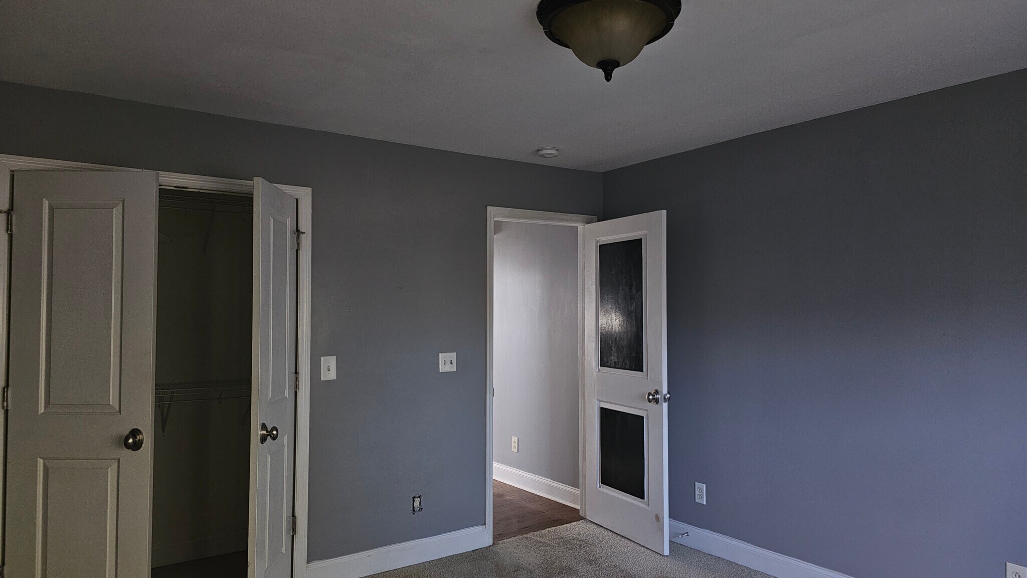 Building Photo - 646 Hidden Oaks Dr