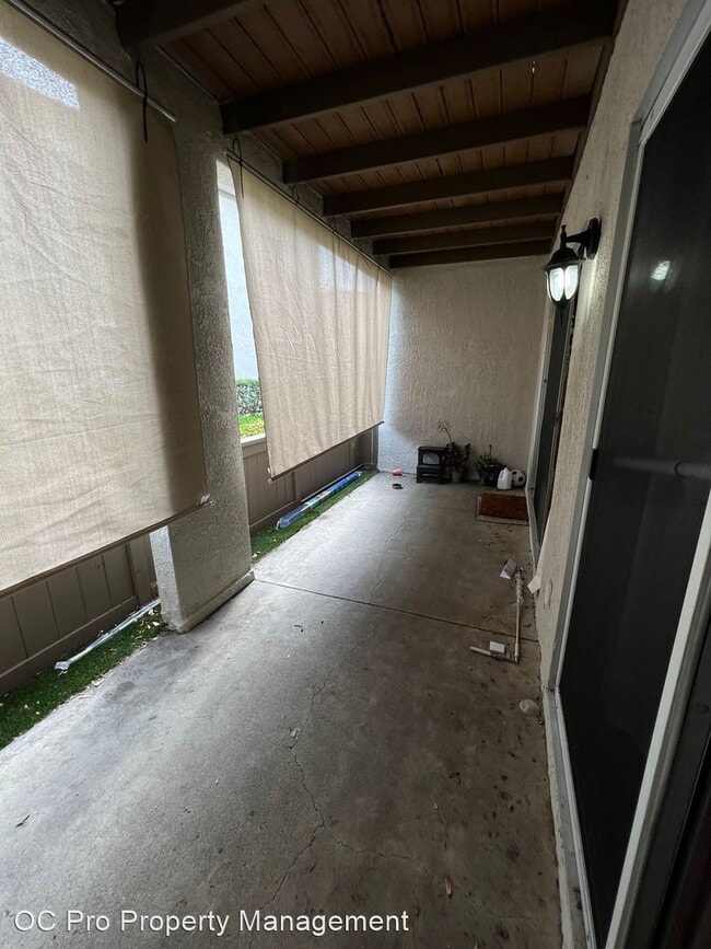 Building Photo - 2 br, 1 bath House - 21951 Rimhurst Drive ...