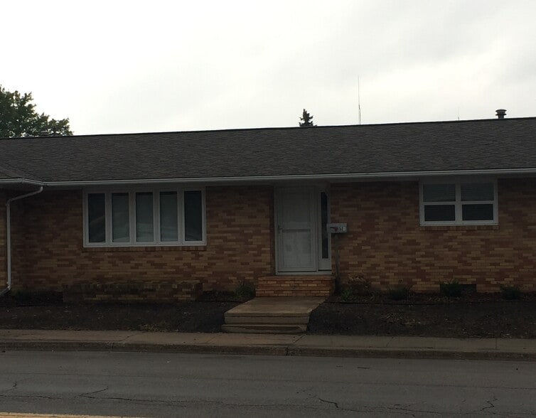 Building Photo - 521 6th Avenue Northeast
