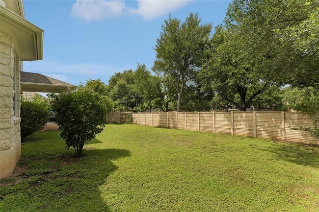 Building Photo - 1705 Chula Vista Dr