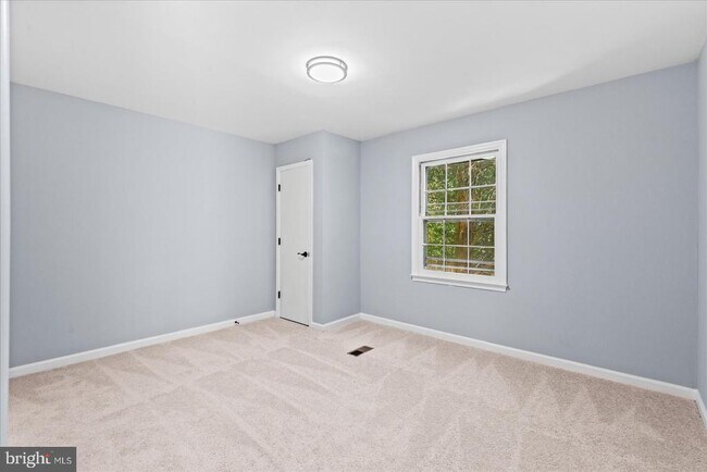 Building Photo - 2312 Harpoon Dr