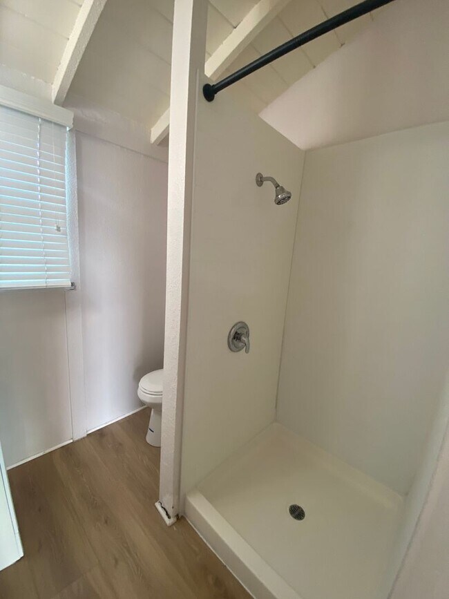 Building Photo - 4432 Pacific Hwy