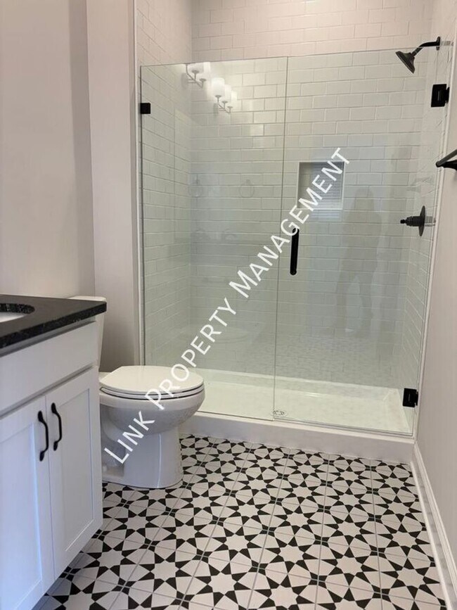 Building Photo - Brand New Townhome 3/3 Downtown near UTC and Erlanger