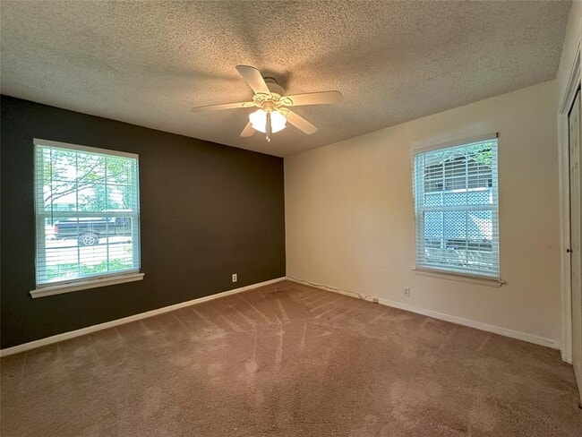 Building Photo - 5704 Cedardale Dr