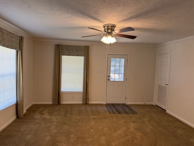 Building Photo - 5774 Glatfelters Station Rd