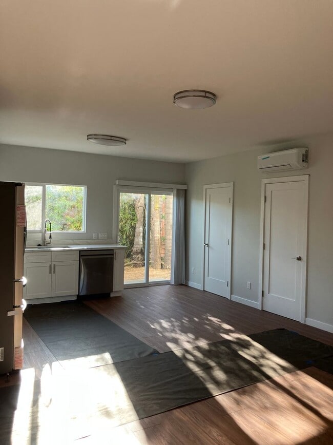 Building Photo - 2+1.5 2 story Back House New Construction - Midtown Home in Ventura, CA